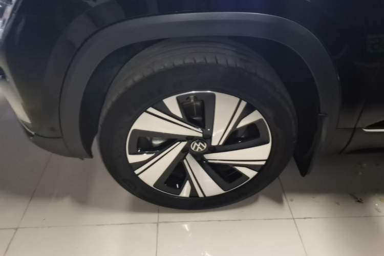 Used Volkswagen Teramont 2023 380TSI Four-Wheel Drive Luxury Edition Left Front Wheel Hub
