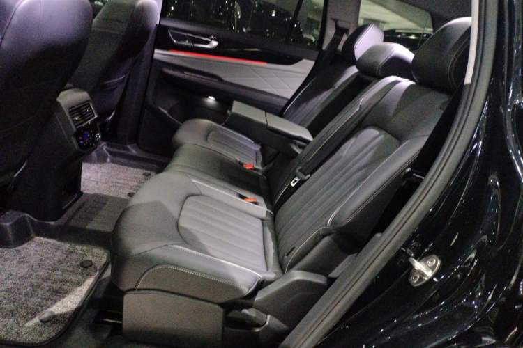 Used Volkswagen Teramont 2023 Facelift 380TSI Four-Wheel Drive Prestige Luxury Edition Left Rear Seat