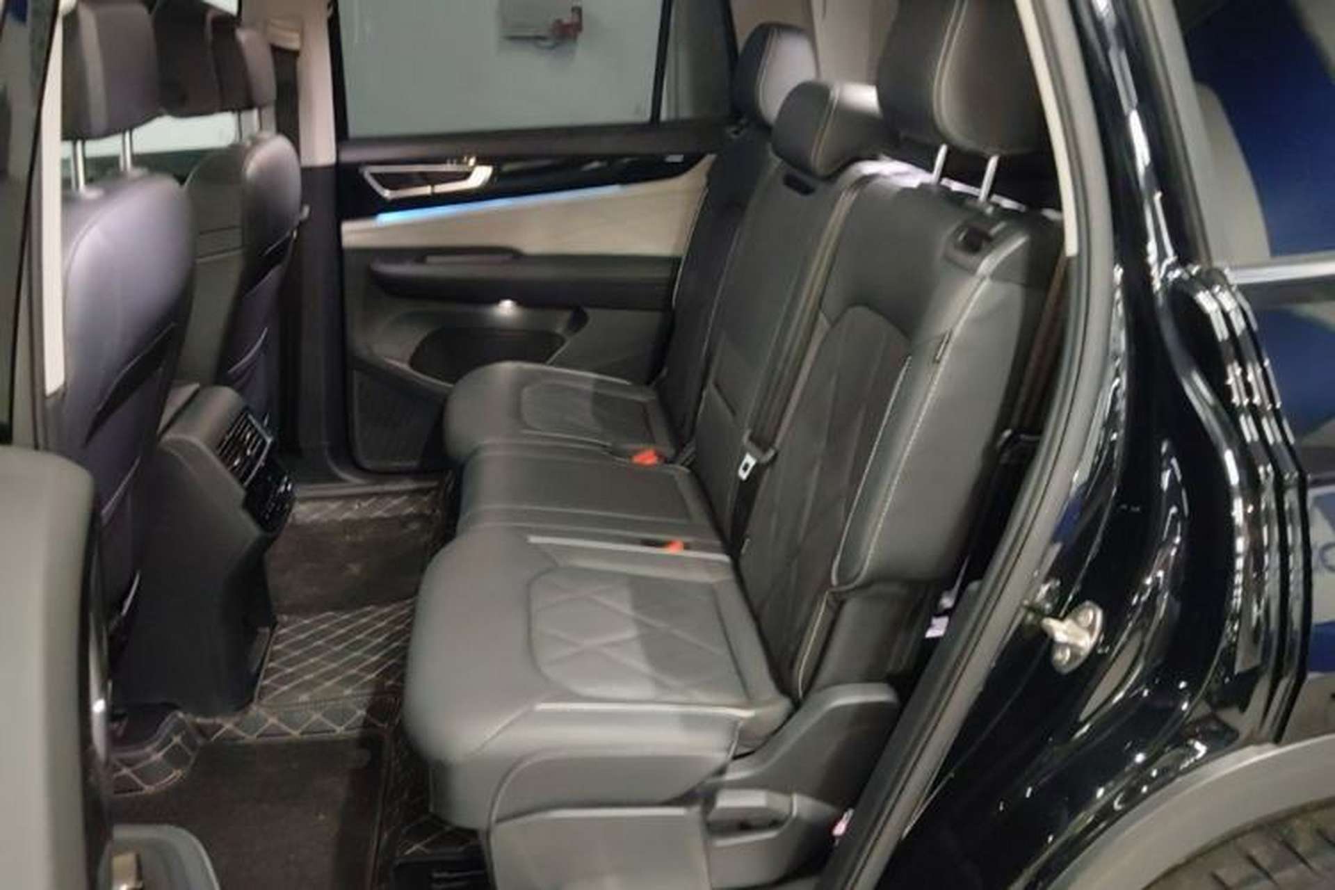 Used Volkswagen Teramont 2023 380TSI Four-Wheel Drive Prestige Flagship Edition Left Rear Seat