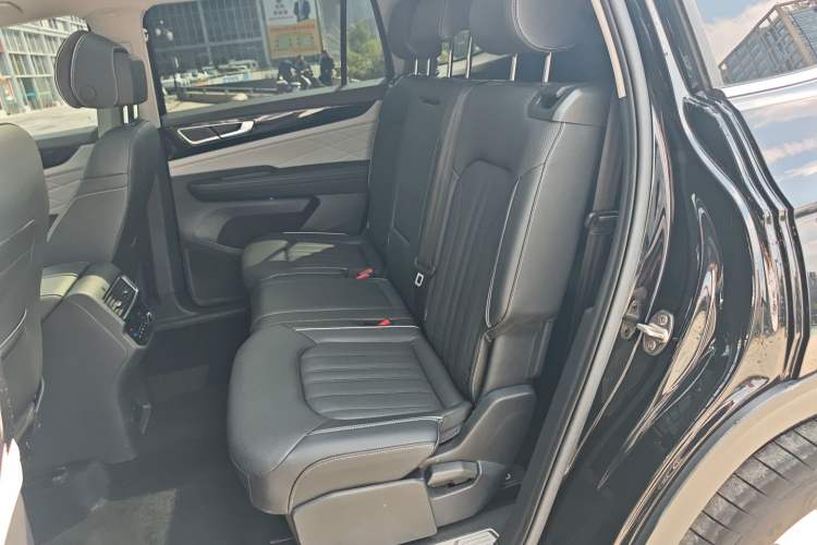 Used Volkswagen Teramont 2023 330TSI Two-Wheel-Drive Prestige Luxury Edition Left Rear Seat