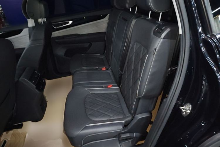 Used Volkswagen Teramont 2023 380TSI Four-Wheel Drive Prestige Luxury Edition Left Rear Seat