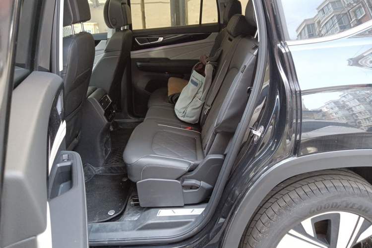 Used Volkswagen Teramont 2023 Facelift 380TSI Four-Wheel Drive Prestige Luxury Edition Left Rear Seat