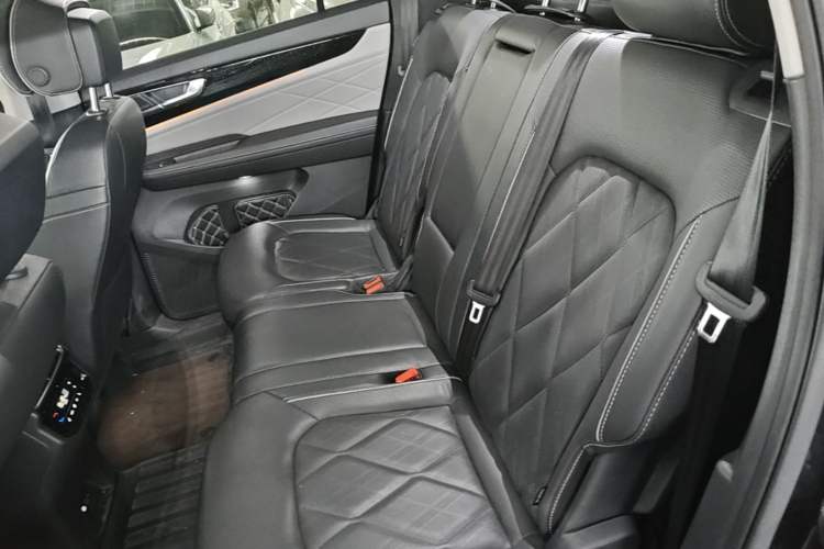 Used Volkswagen Teramont 2023 530 V6 All-Wheel Drive Prestige Flagship Edition Left Rear Seat