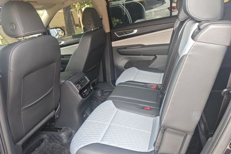Used Volkswagen Teramont 2023 380TSI Four-Wheel Drive Luxury Edition Left Rear Seat