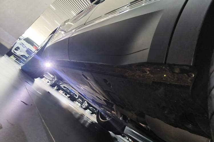 Used Volkswagen Teramont 2023 380TSI Four-Wheel Drive Prestige Flagship Edition Left Side Sill