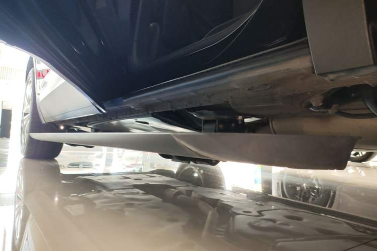Used Volkswagen Teramont 2023 380TSI Four-Wheel Drive Prestige Flagship Edition Left Side Sill