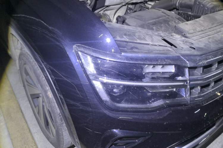 Used Volkswagen Teramont 2023 380TSI Four-Wheel Drive Prestige Luxury Edition Right Front Headlight