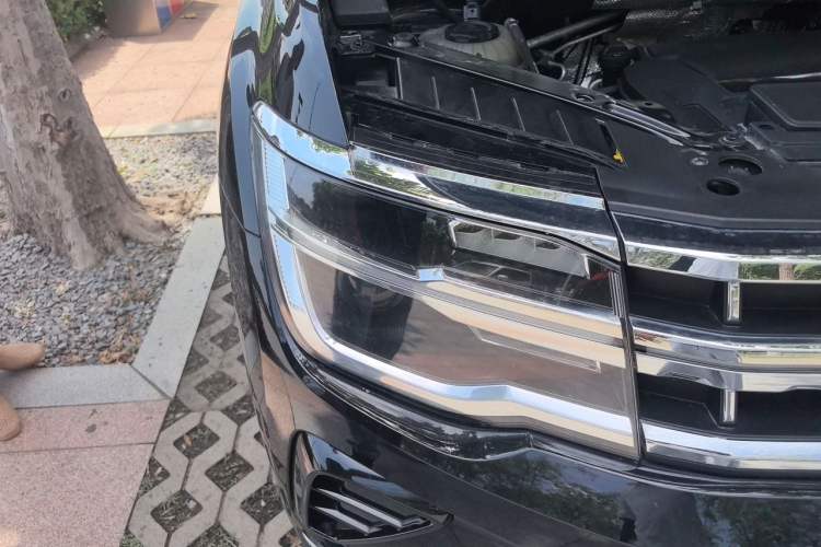 Used Volkswagen Teramont 2023 380TSI Four-Wheel Drive Prestige Luxury Edition Right Front Headlight