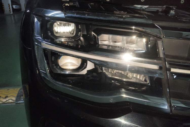 Used Volkswagen Teramont 2023 380TSI Four-Wheel Drive Prestige Luxury Edition Right Front Headlight