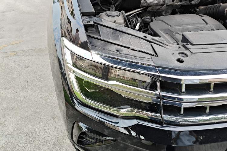 Used Volkswagen Teramont 2023 380TSI Four-Wheel Drive Prestige Luxury Edition Right Front Headlight