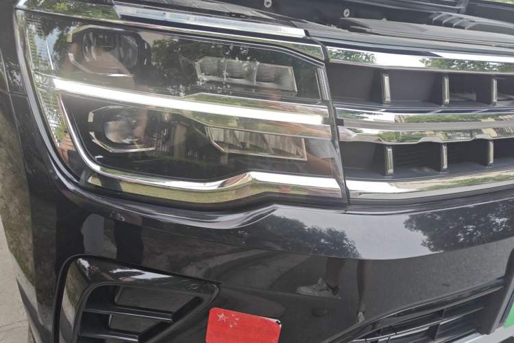 Used Volkswagen Teramont 2023 Facelift 380TSI Four-Wheel Drive Luxury Deluxe Edition Right Front Headlight