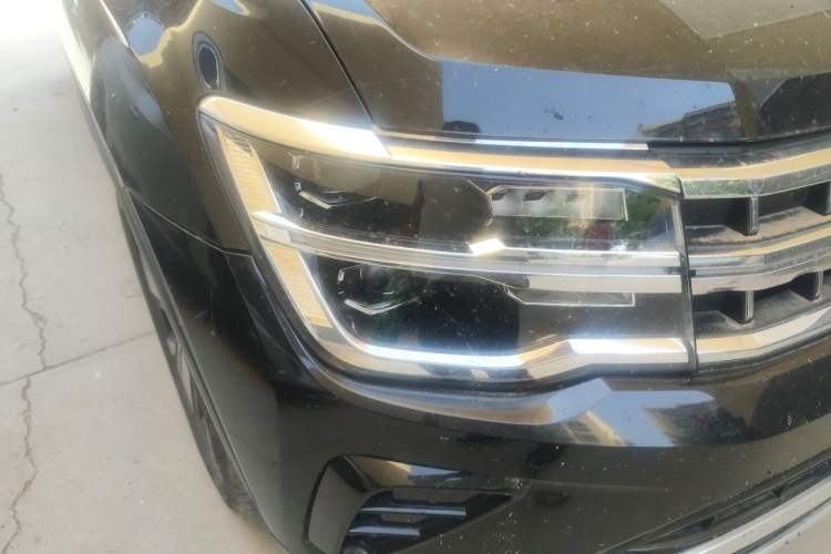 Used Volkswagen Teramont 2023 380TSI Four-Wheel Drive Luxury Edition Right Front Headlight