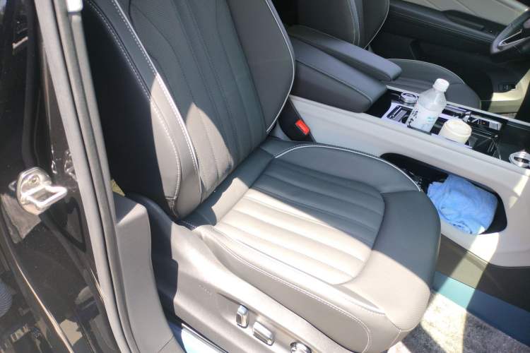 Used Volkswagen Teramont 2023 380TSI Four-Wheel Drive Prestige Luxury Edition Right Front Seat