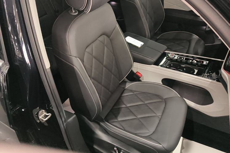 Used Volkswagen Teramont 2023 380TSI Four-Wheel Drive Prestige Flagship Edition Right Front Seat