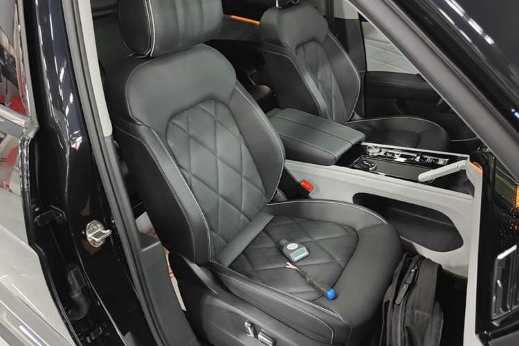 Used Volkswagen Teramont 2023 530 V6 All-Wheel Drive Prestige Flagship Edition Right Front Seat