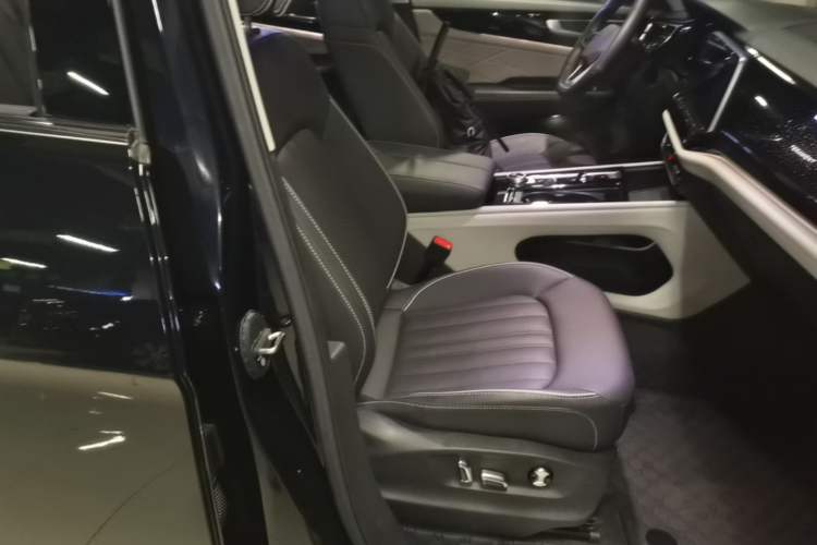 Used Volkswagen Teramont 2023 380TSI Four-Wheel Drive Luxury Edition Right Front Seat