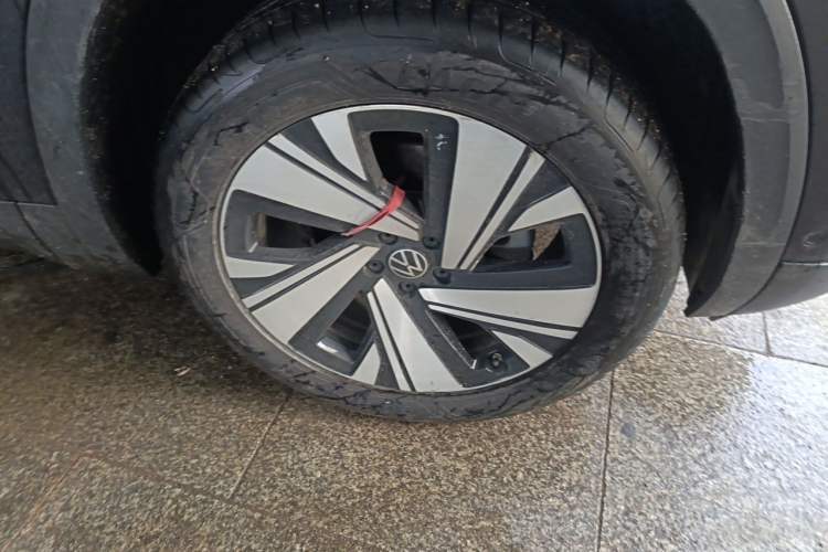 Used Volkswagen Teramont 2023 380TSI Four-Wheel Drive Luxury Edition Right Front Wheel Hub