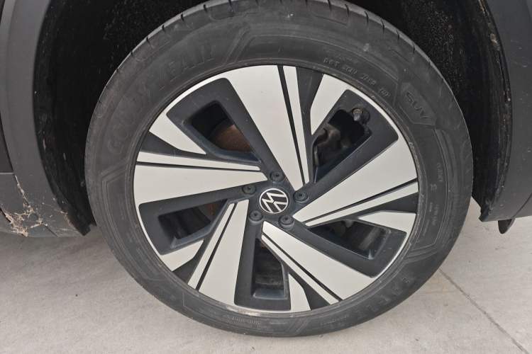 Used Volkswagen Teramont 2023 380TSI Four-Wheel Drive Prestige Luxury Edition Right Front Wheel Hub
