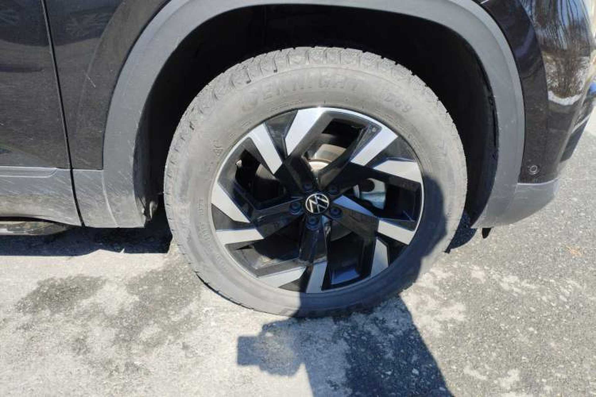 Used Volkswagen Teramont 2023 Facelift 380TSI Four-Wheel Drive Luxury Edition Right Front Wheel Hub