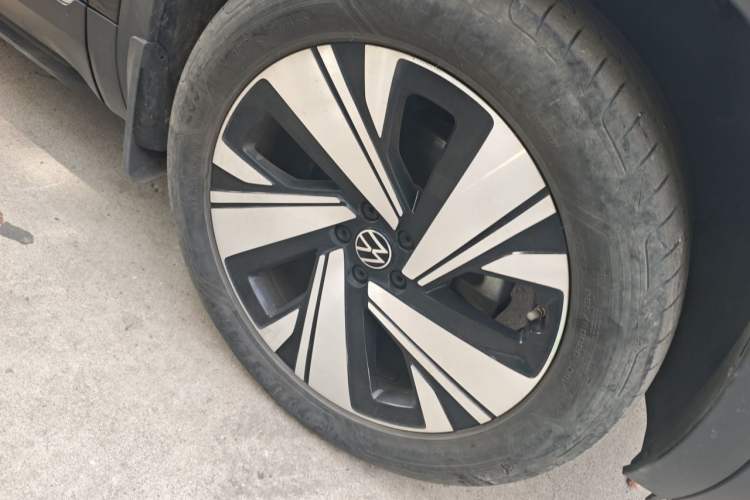 Used Volkswagen Teramont 2023 380TSI Four-Wheel Drive Prestige Luxury Edition Right Front Wheel Hub
