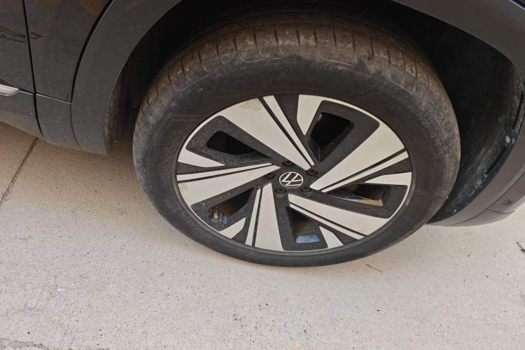 Used Volkswagen Teramont 2023 380TSI Four-Wheel Drive Luxury Edition Right Front Wheel Hub