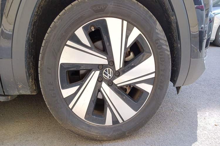 Used Volkswagen Teramont 2023 Facelift 380TSI Four-Wheel Drive Prestige Luxury Edition Right Front Wheel Hub