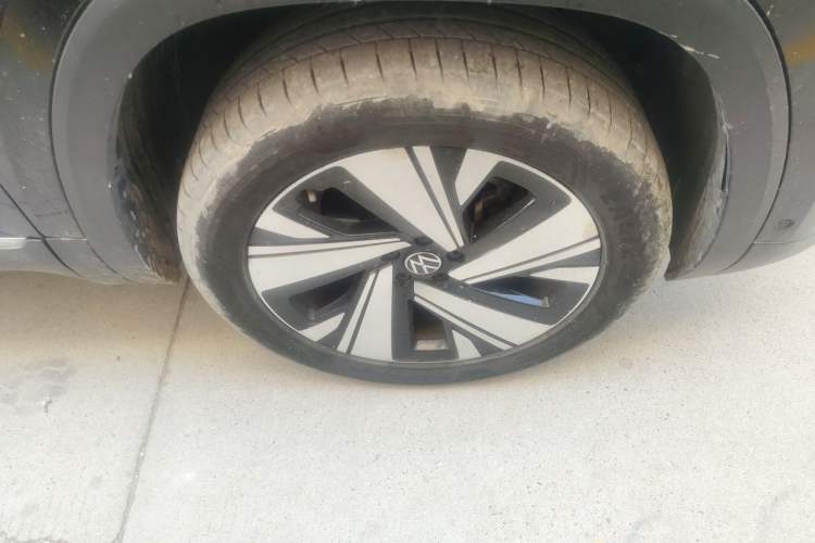 Used Volkswagen Teramont 2023 380TSI Four-Wheel Drive Luxury Edition Right Front Wheel Hub