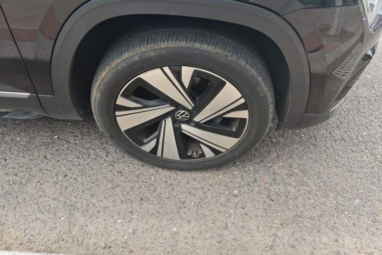 Used Volkswagen Teramont 2023 530 V6 Four-Wheel Drive Prestige Luxury Edition Right Front Wheel Hub