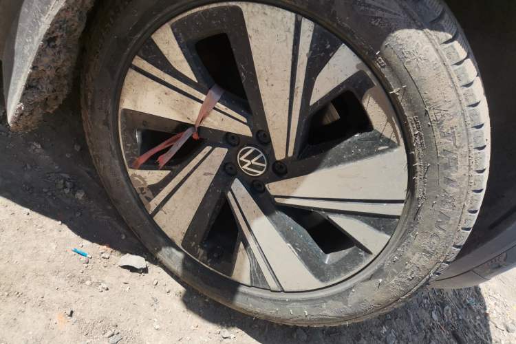 Used Volkswagen Teramont 2023 380TSI Four-Wheel Drive Luxury Edition Right Front Wheel Hub