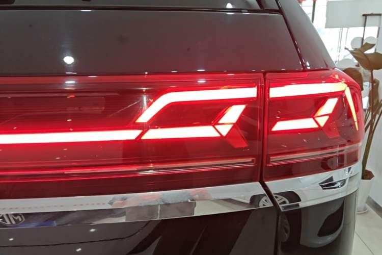 Used Volkswagen Teramont 2023 380TSI Four-Wheel Drive Luxury Edition Right Rear Taillight