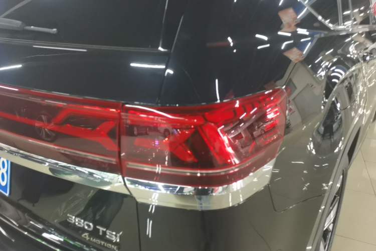 Used Volkswagen Teramont 2023 380TSI Four-Wheel Drive Luxury Edition Right Rear Taillight
