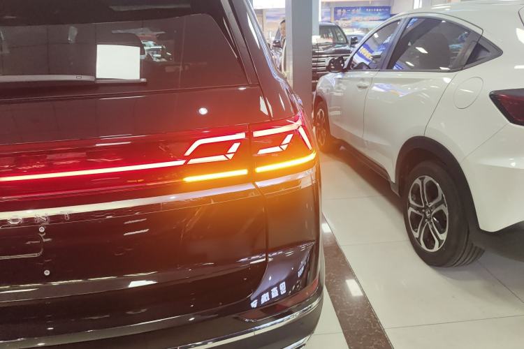 Used Volkswagen Teramont 2023 380TSI Four-Wheel Drive Prestige Luxury Edition Right Rear Taillight