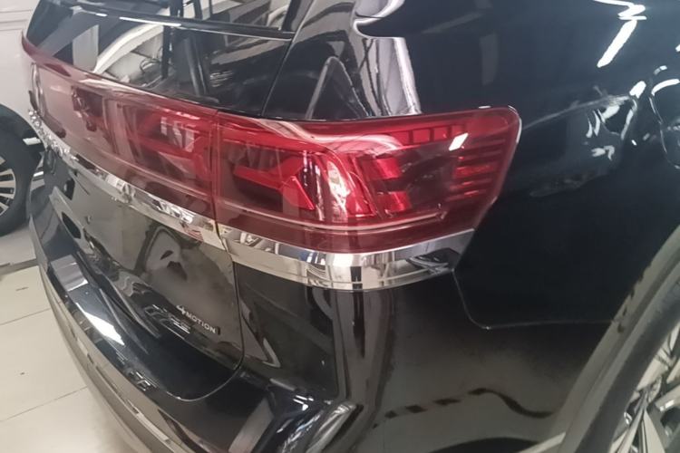 Used Volkswagen Teramont 2023 380TSI Four-Wheel Drive Prestige Luxury Edition Right Rear Taillight