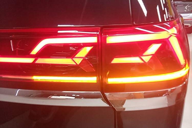 Used Volkswagen Teramont 2023 530 V6 Four-Wheel Drive Prestige Luxury Edition Right Rear Taillight