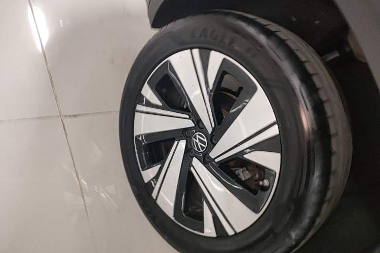 Used Volkswagen Teramont 2023 380TSI Four-Wheel Drive Luxury Edition Right Rear Wheel Hub
