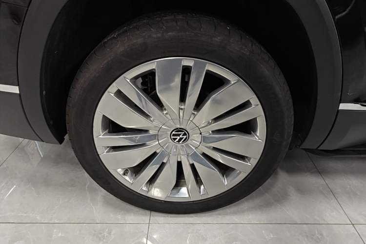 Used Volkswagen Teramont 2023 530 V6 All-Wheel Drive Prestige Flagship Edition Right Rear Wheel Hub