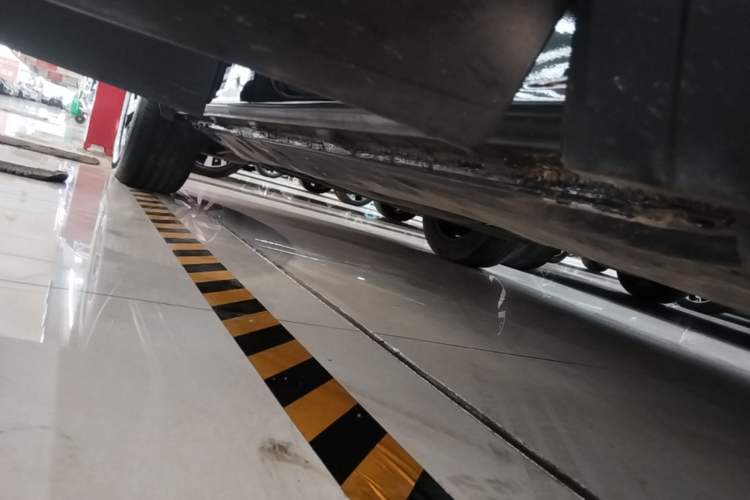 Used Volkswagen Teramont 2023 Facelift 380TSI Four-Wheel Drive Luxury Edition Right Side Sill
