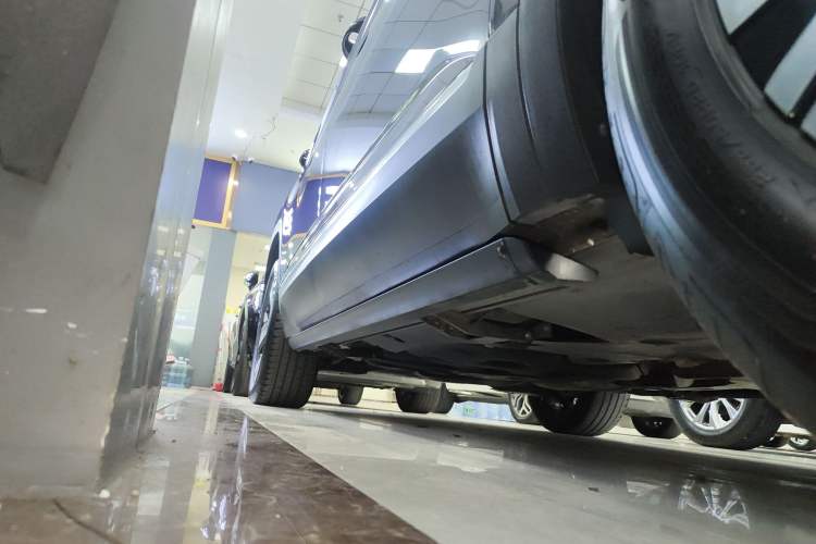 Used Volkswagen Teramont 2023 380TSI Four-Wheel Drive Prestige Luxury Edition Right Side Sill