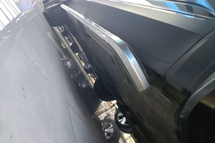 Used Volkswagen Teramont 2023 380TSI Four-Wheel Drive Prestige Luxury Edition Right Side Sill