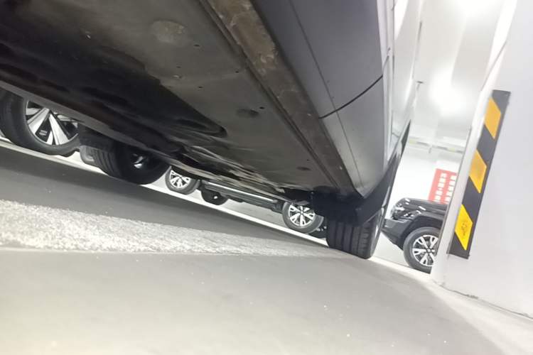 Used Volkswagen Teramont 2023 330TSI Two-Wheel-Drive Prestige Luxury Edition Right Side Sill