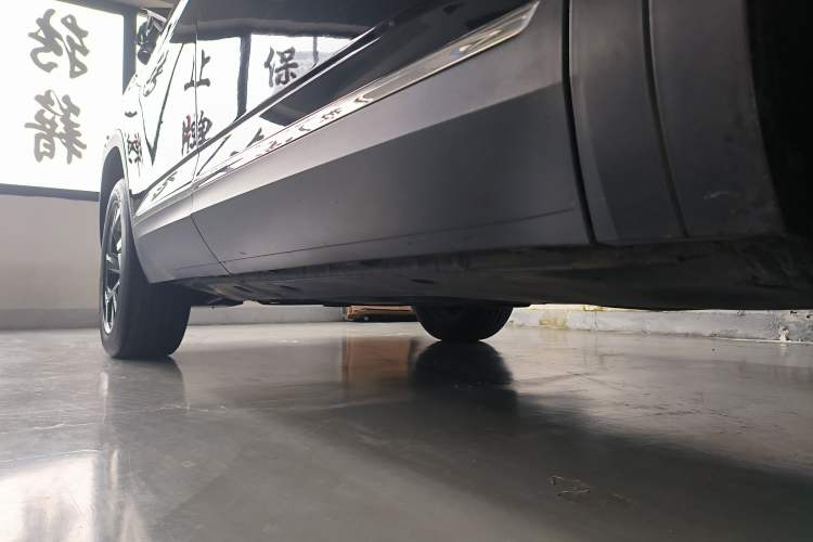 Used Volkswagen Teramont 2023 380TSI Four-Wheel Drive Luxury Edition Right Side Sill