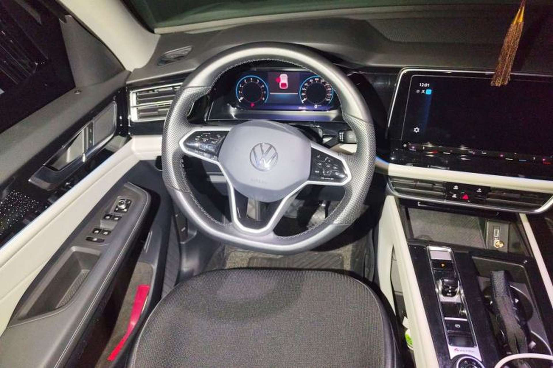 Used Volkswagen Teramont 2023 380TSI Four-Wheel Drive Luxury Edition Steering Wheel