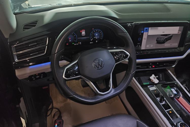 Used Volkswagen Teramont 2023 380TSI Four-Wheel Drive Prestige Luxury Edition Steering Wheel