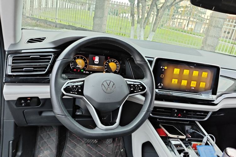Used Volkswagen Teramont 2023 380TSI Four-Wheel Drive Prestige Luxury Edition Steering Wheel