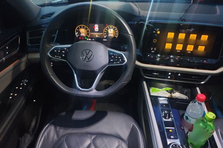 Used Volkswagen Teramont 2023 380TSI Four-Wheel Drive Prestige Flagship Edition Steering Wheel
