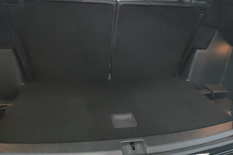 Used Volkswagen Teramont 2023 380TSI Four-Wheel Drive Luxury Edition Trunk
