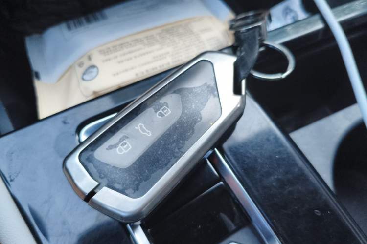 Used Volkswagen Teramont 2023 380TSI Four-Wheel Drive Luxury Edition Vehicle Key