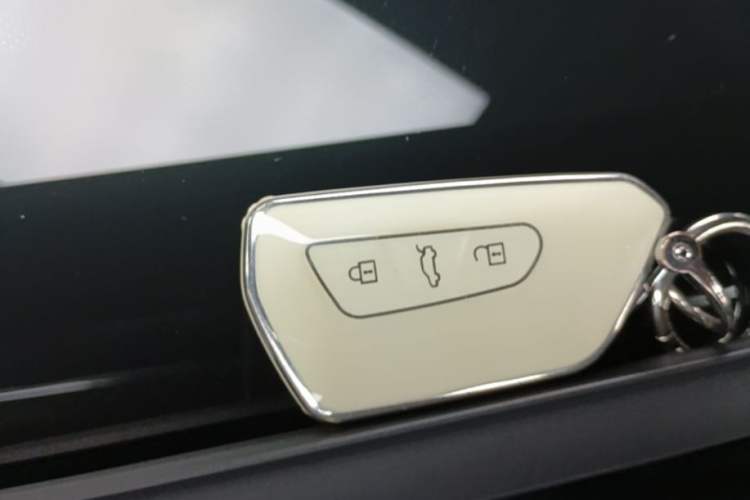 Used Volkswagen Teramont 2023 530 V6 All-Wheel Drive Prestige Flagship Edition Vehicle Key