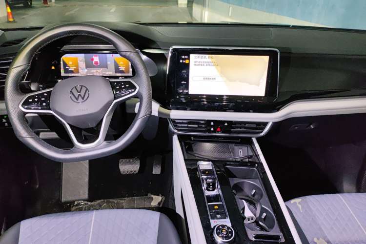 Used Volkswagen Teramont 2023 380TSI Four-Wheel Drive Luxury Edition Center Console