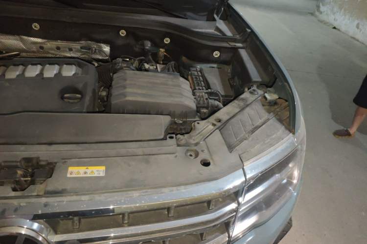 Used Volkswagen Teramont 2023 530 V6 Four-Wheel Drive Prestige Luxury Edition Engine Bay Left